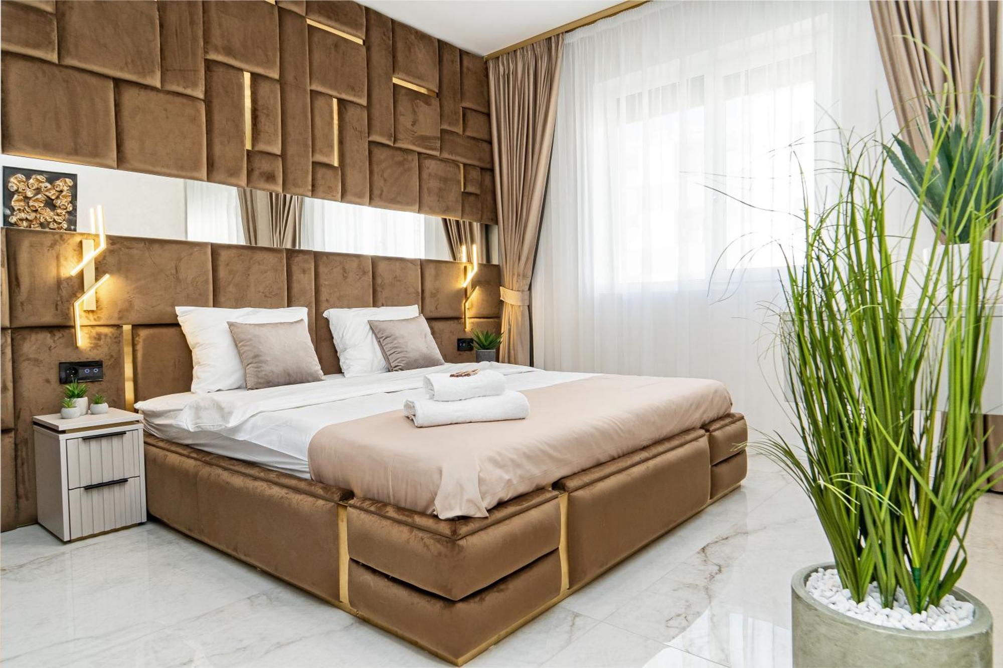 Fashion Stay-Valentino Apartment - By Openhouse Giroc Eksteriør billede